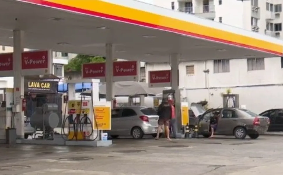 Imagem ilustrativa da imagem Passageira é agredida por taxista em posto de gasolina em Vitória