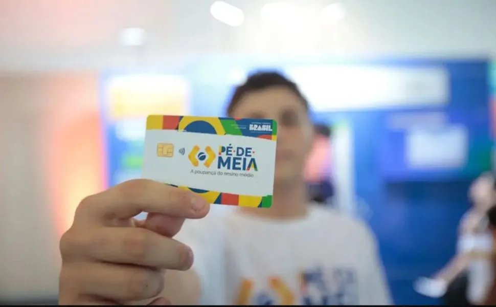 Imagem ilustrativa da imagem Pé-de-Meia: alunos nascidos em novembro e dezembro recebem 1ª parcela