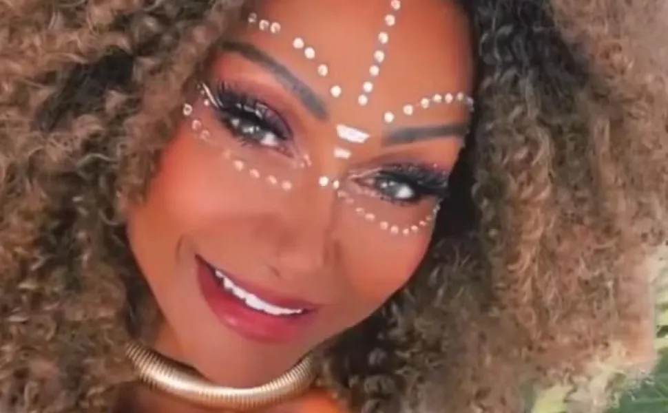 Imagem ilustrativa da imagem Quem é a DJ brasileira presa em Portugal suspeita de envolvimento com prostituição