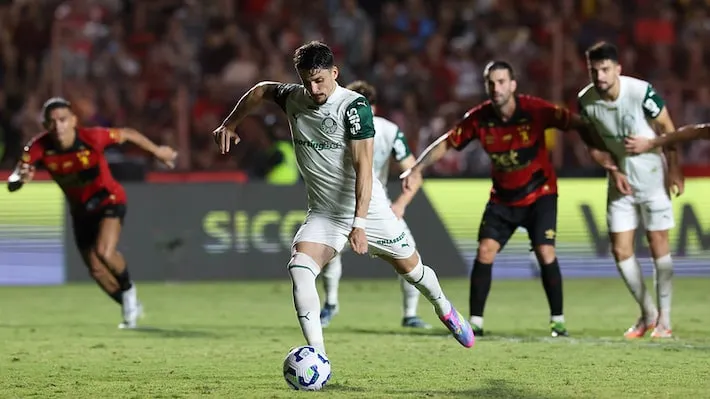 Imagem ilustrativa da imagem Rodada do Brasileirão no fim de semana é marcada por lambanças da arbitragem