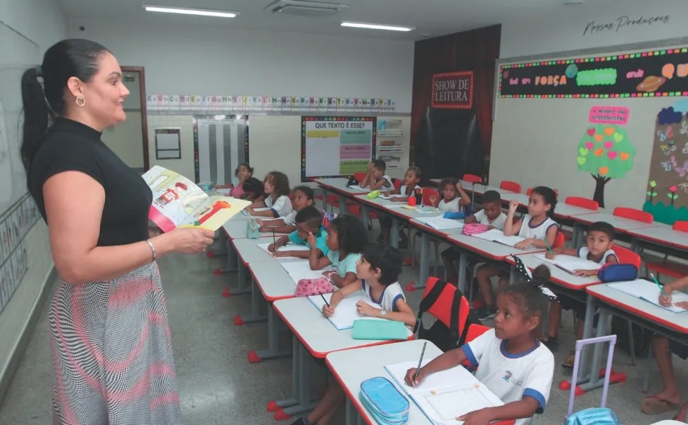 Imagem ilustrativa da imagem "Selo de ouro" para alfabetização em escolas de Vitória, Cariacica e Viana