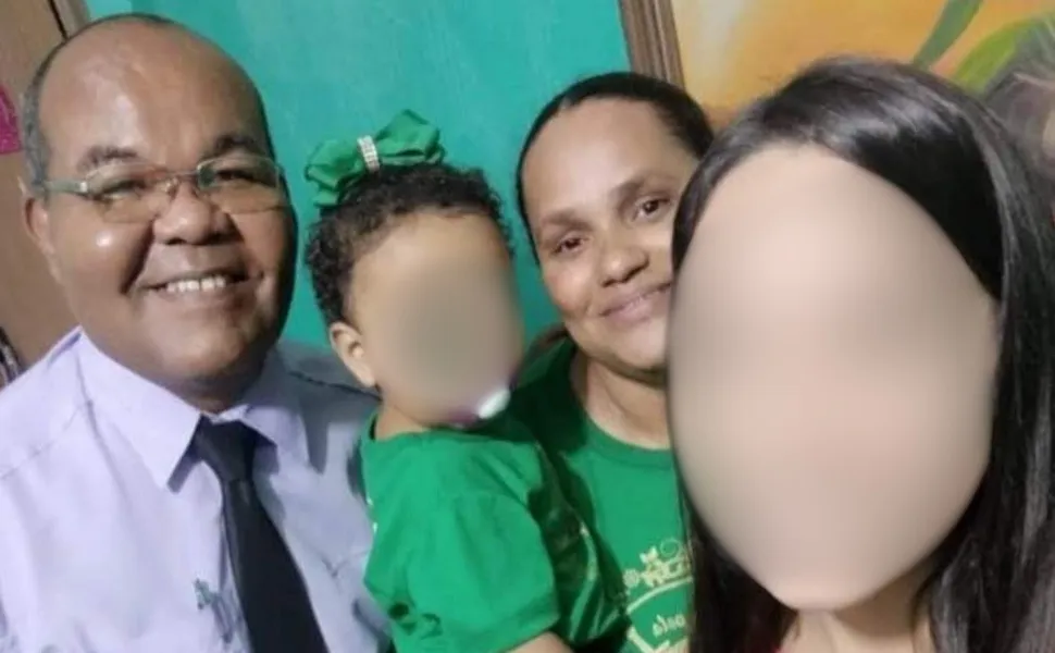 Imagem ilustrativa da imagem Vídeo mostra resgate de criança dos escombros de casa que desabou em Viana