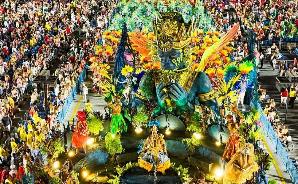 Imagem ilustrativa da imagem Carnaval do RJ: Unidos da Tijuca faz desfile luxuoso, mas deve perder pontos