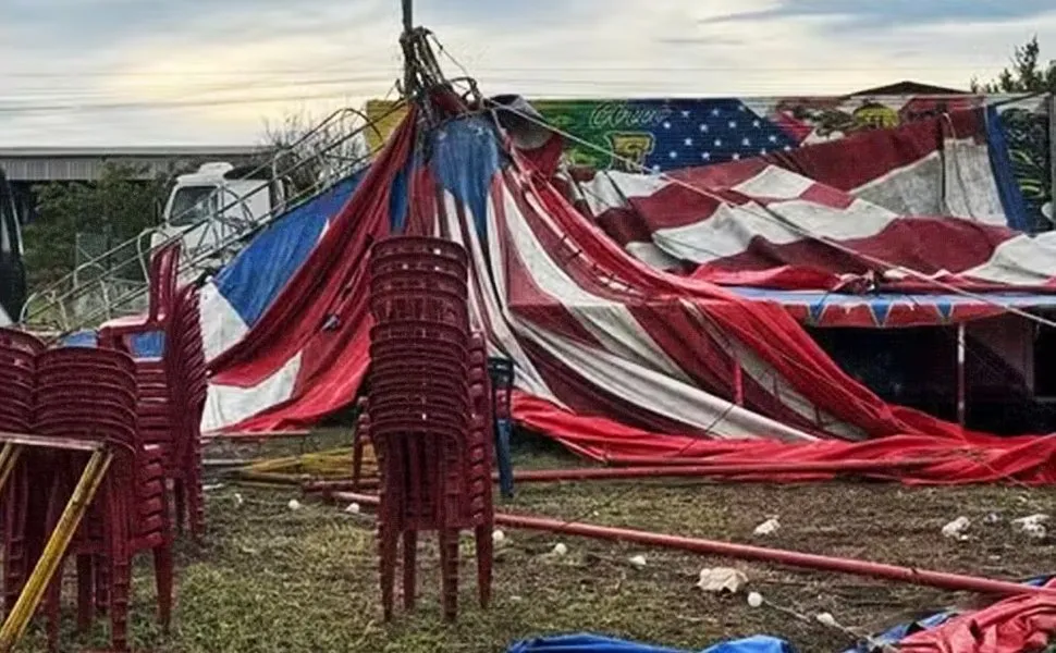 Imagem ilustrativa da imagem Lona de circo desaba durante temporal e deixa feridos no RS