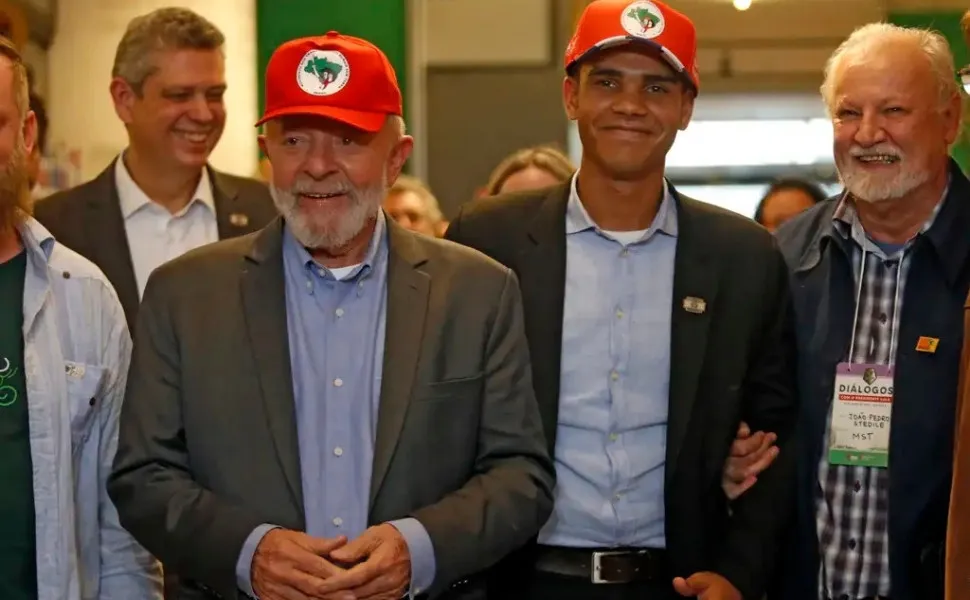 Imagem ilustrativa da imagem MST invade terras em 3 estados e pressiona governo após ato com Lula