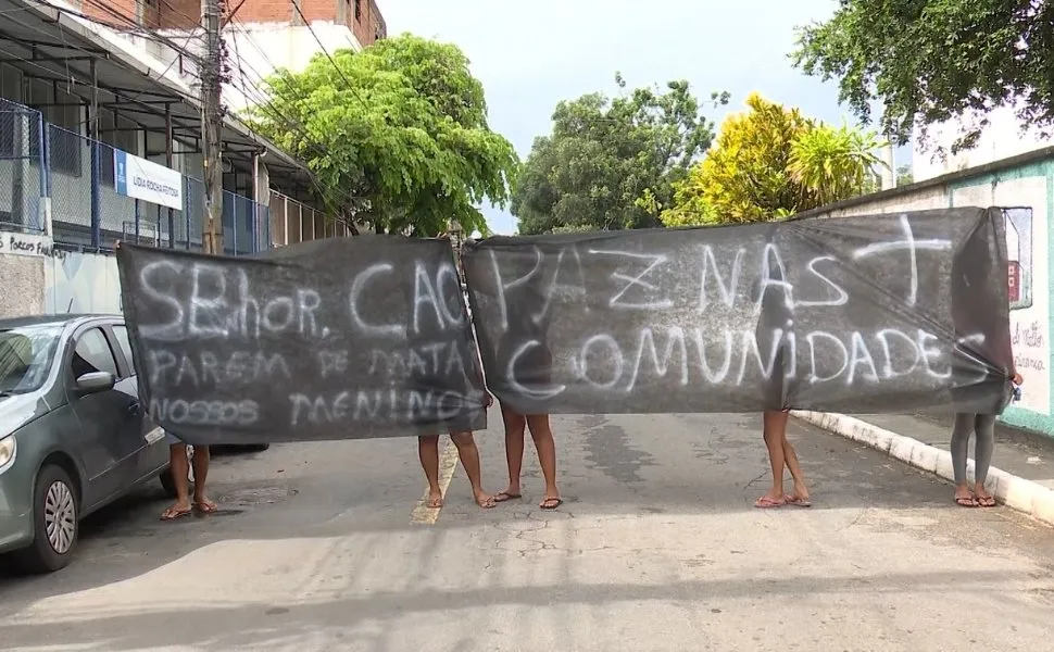 Imagem ilustrativa da imagem Moradores de Jesus de Nazareth fazem protesto contra ações da PM no bairro