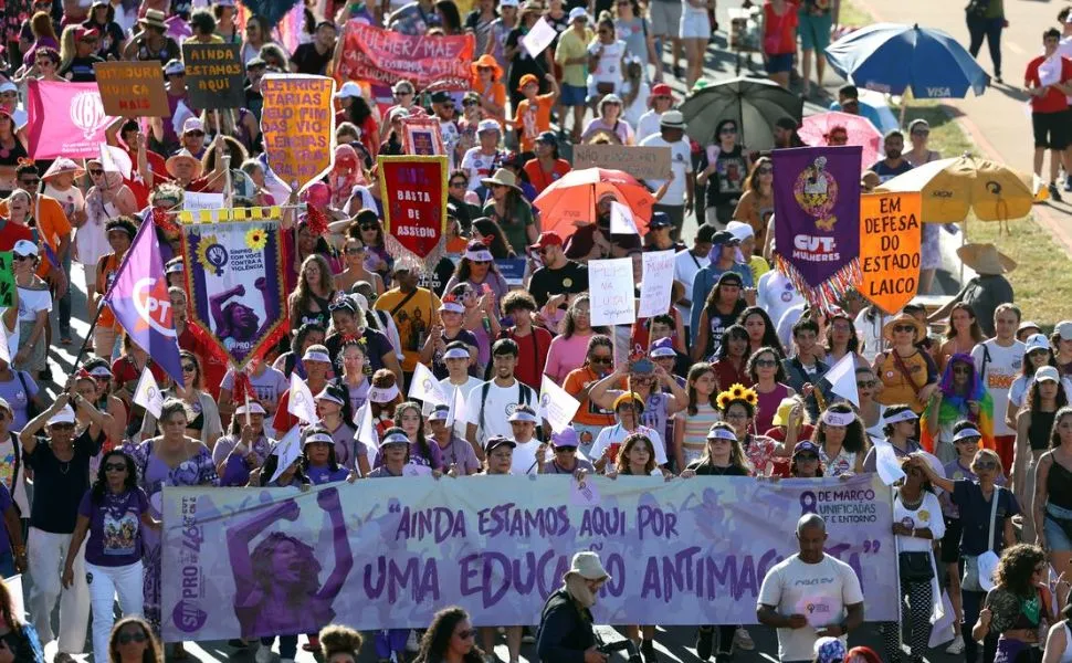 Imagem ilustrativa da imagem Mulheres do DF marcham por políticas públicas e contra o feminicídio