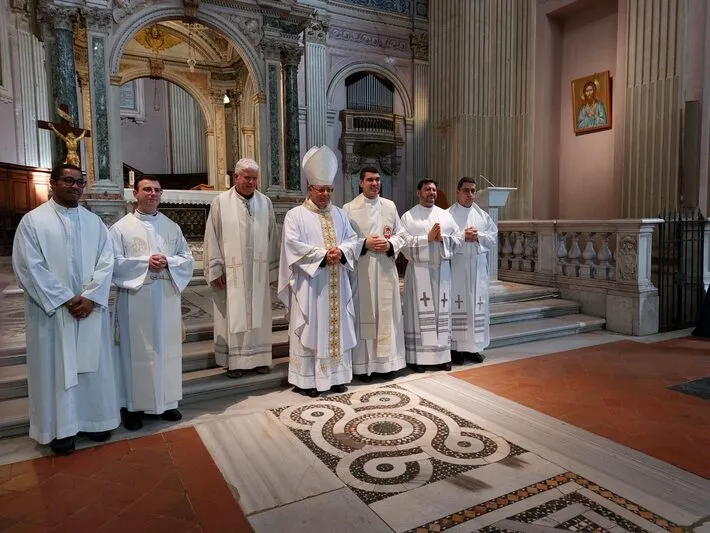 Imagem ilustrativa da imagem Quem são os cardeais brasileiros que votaram no conclave