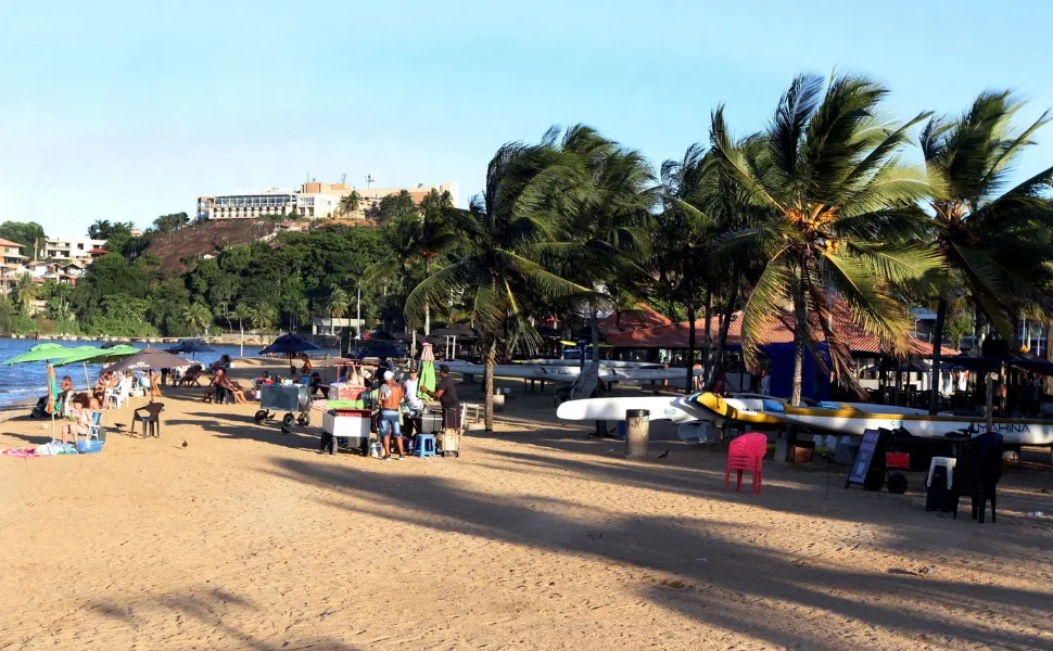 Imagem ilustrativa da imagem Quiosques vão ter de tirar mesas e cadeiras da areia