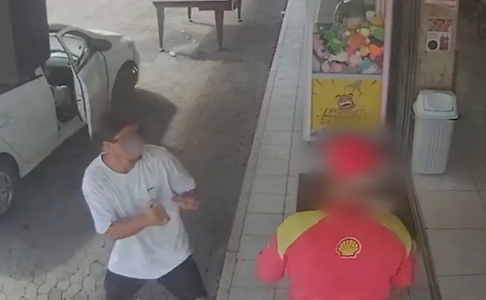 Imagem ilustrativa da imagem VÍDEO | Frentista é agredido por cliente que fugiu de posto sem pagar na Serra