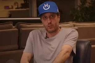 Imagem ilustrativa da imagem Ex-CEO da Hurb é preso em aeroporto no CE com documento falso e tornozeleira eletrônica descarregada