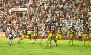 Imagem ilustrativa da imagem Náutico joga mal e fica no 0 a 0 com o Brusque (SC). Retrô perde para o Floresta