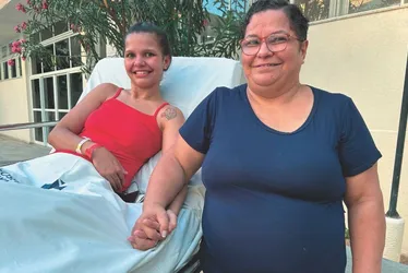 Imagem ilustrativa da imagem Abordagem humanizada: picolé faz alegria de jovem internada há 102 dias