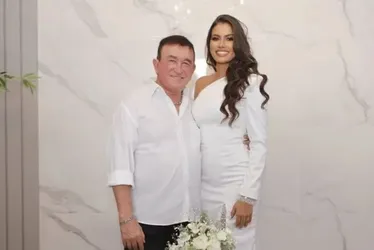 Imagem ilustrativa da imagem Casamento de Amado Batista chegou ao fim? Veja o que diz a esposa do cantor
