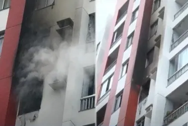Imagem ilustrativa da imagem Incêndio pode ter comprometido estrutura de prédio, aponta Corpo de Bombeiros