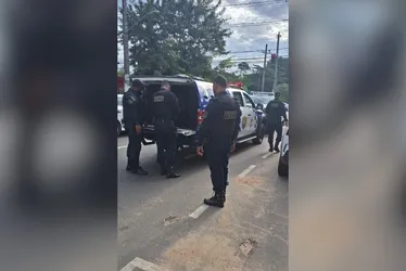 Imagem ilustrativa da imagem Assaltante é atropelado por moto após roubar grupo de adolescentes em Vitória