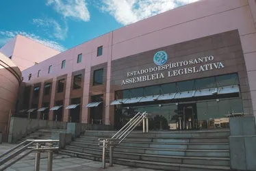 Imagem ilustrativa da imagem Assembleia Legislativa do ES eleva cota parlamentar e tem aumento de 233%