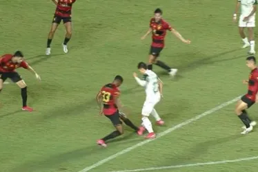 Imagem ilustrativa da imagem Áudio do VAR sobre pênalti polêmico na derrota do Sport é divulgado pela CBF
