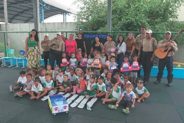 Imagem ilustrativa da imagem Aula de trânsito para crianças em escolas da Serra