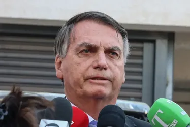 Imagem ilustrativa da imagem Bolsonaro cancela agendas e ficará em repouso por um mês após ordem médica