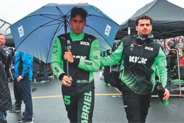 Imagem ilustrativa da imagem Bortoleto admite erro e Norris tem 'pesadelo': as frases do GP da China