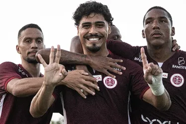 Imagem ilustrativa da imagem Tiva vence e confirma vaga na semifinal do Capixabão