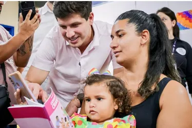 Imagem ilustrativa da imagem Caderneta da Criança é lançada no Conecta Recife com foco na primeira infância