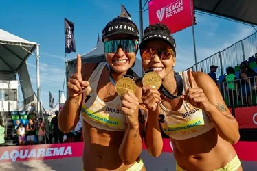 Imagem ilustrativa da imagem Capixaba é campeã da etapa de Saquarema do Circuito Mundial de vôlei de praia