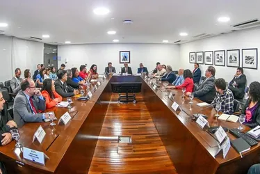 Imagem ilustrativa da imagem Centrais sindicais pedem isenção de Imposto de Renda sobre PLR