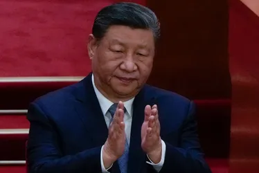 Imagem ilustrativa da imagem China reage a ameaça de tarifa de 100% de Trump e diz que poderá tomar medidas