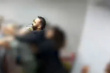 Imagem ilustrativa da imagem Cliente é preso após agredir mulher de dono de oficina em Jardim Camburi