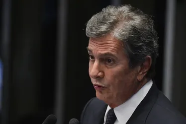 Imagem ilustrativa da imagem Defesa de Collor pede prisão domiciliar por idade e problemas de saúde