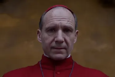 Imagem ilustrativa da imagem 'Conclave' lidera audiência no Prime Video Brasil após morte do papa Francisco