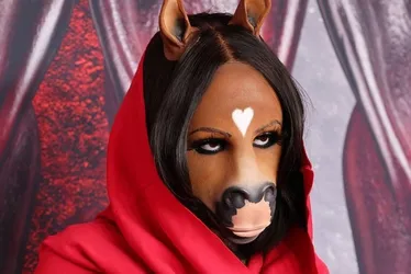 Imagem ilustrativa da imagem Conheça a 'Mulher Cavala', DJ que estará no Coachella e diz ser metade animal