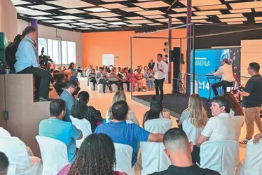 Imagem ilustrativa da imagem Desafios da liderança feminina em debate no Café Empresarial Assevila