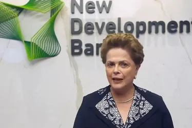 Imagem ilustrativa da imagem Dilma Rousseff é internada após quadro de neurite vestibular