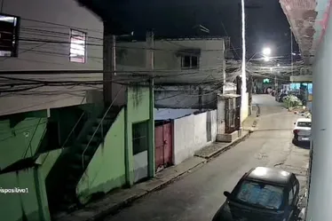 Imagem ilustrativa da imagem Duplo homicídio assusta bairro de Dois Unidos, na Zona Norte; COM VÍDEO