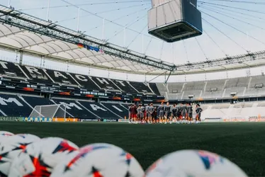 Imagem ilustrativa da imagem Eintracht e Spurs decidem vaga na Liga Europa com transmissão da TV Tribuna/Band