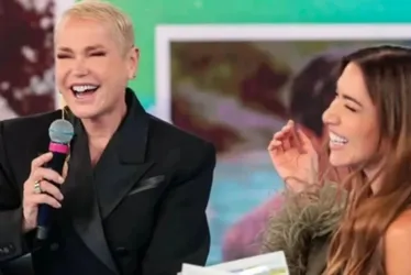 Imagem ilustrativa da imagem Em homenagem, Xuxa brinca sobre volta à TV e comenta direito das crianças
