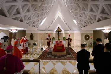 Imagem ilustrativa da imagem Caixão do papa Francisco será fechado sexta-feira à noite