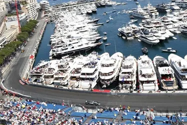 Imagem ilustrativa da imagem FIA anuncia mudanças na temporada da F1 com mais pits obrigatórios em Mônaco