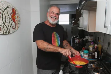 Imagem ilustrativa da imagem Fãs de culinária de olho  em reality com chef Jacquin na TV Tribuna/Band