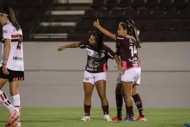 Imagem ilustrativa da imagem Ferroviária vence e assume liderança do Brasileiro Feminino
