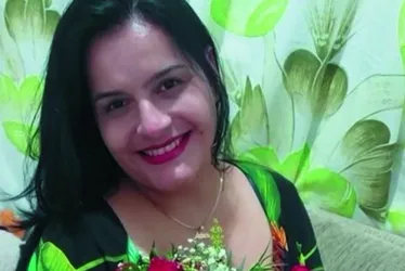 Imagem ilustrativa da imagem Filho de mulher encontrada morta em valão foi deixado sozinho na noite do crime