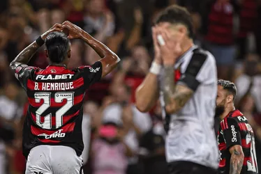 Imagem ilustrativa da imagem Fla vence Vasco com confusão no fim, garante vaga na semi e complica rival