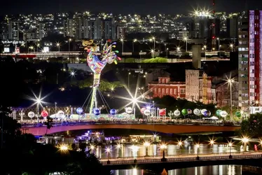 Imagem ilustrativa da imagem Folia nas ruas: como chegar ao Carnaval do Recife e Olinda sem perrengues