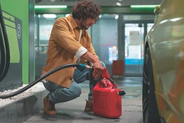 Imagem ilustrativa da imagem Gasolina acaba na rua e 66 motoristas são multados na Grande Vitória