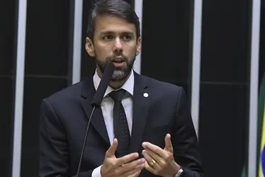 Imagem ilustrativa da imagem Governo Lula anuncia Pedro Lucas como novo ministro das Comunicações