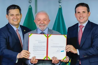Imagem ilustrativa da imagem Governo Lula entrega PEC da Segurança Pública ao Congresso