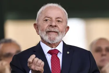 Imagem ilustrativa da imagem Governo Lula estuda substituir vale-refeição por repasse via Pix ao trabalhador